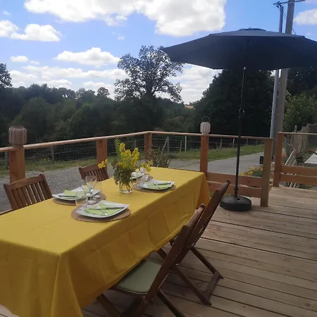 La Ferme De Beau Soleil Et Gospodarstwo wiejskie *
